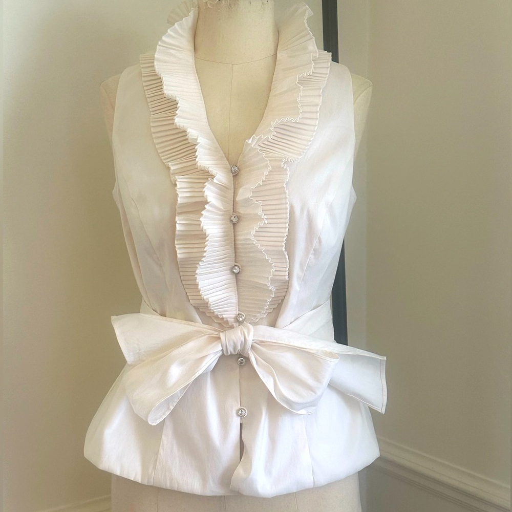Vintage White Ruffle sleeveless Blouse